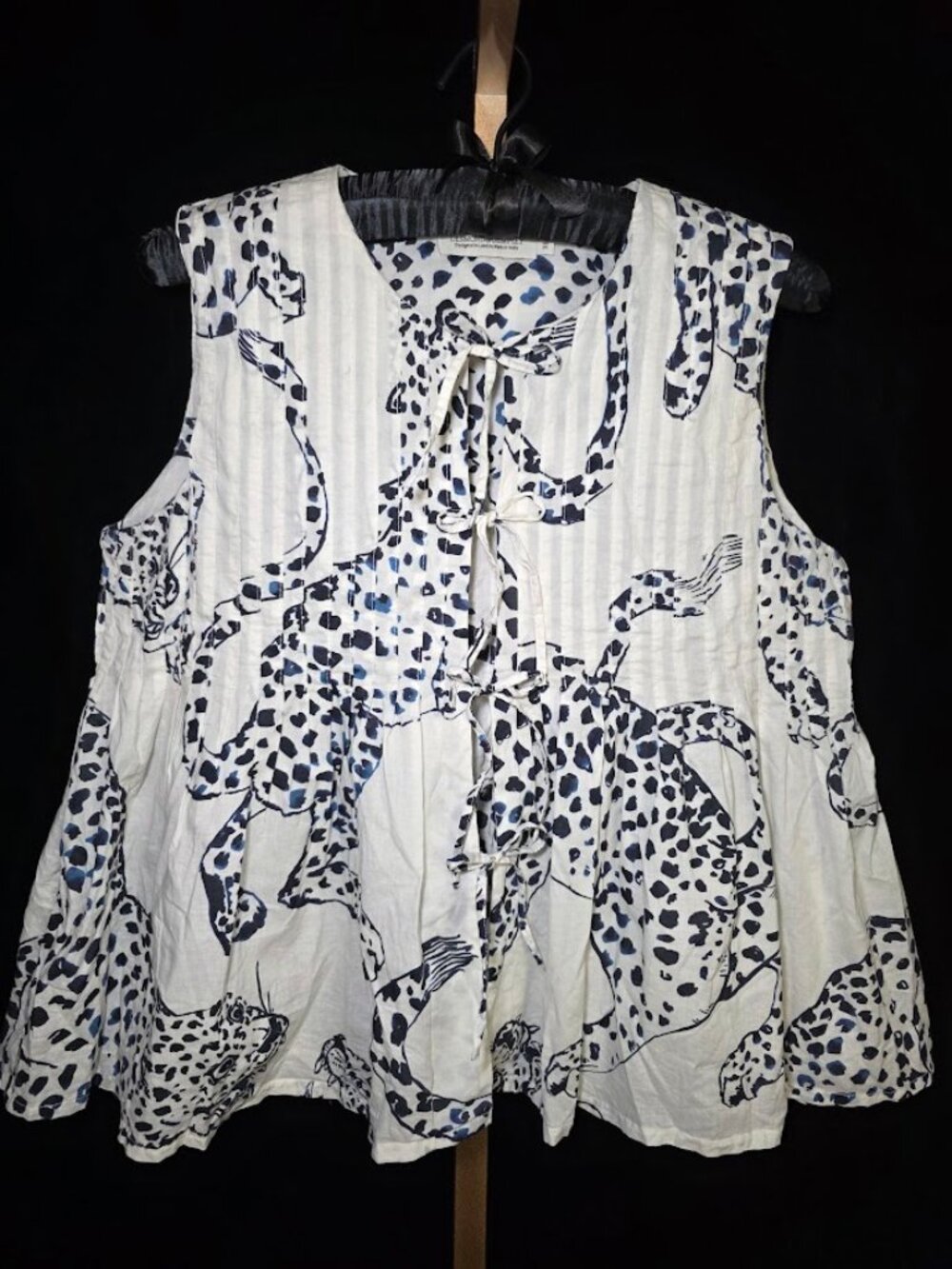 Desmond & Dempsey Sleeveless Pleated Cami Top in The Jag XL